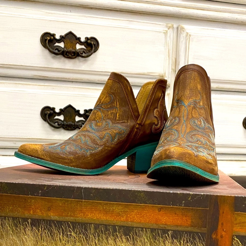 LIZ COGNAC EMBROIDERED DREAM BOOTIE - TURQUOISE